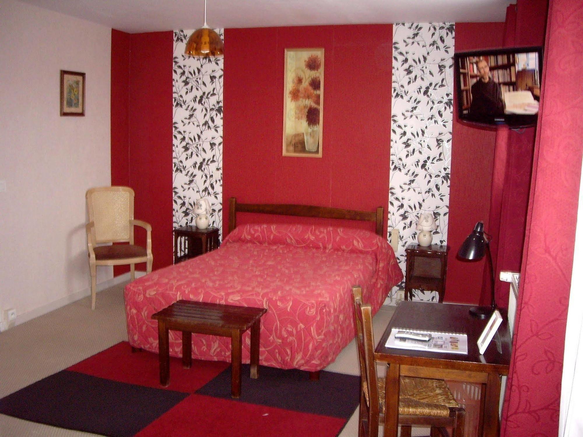 Hotel Restaurant "Le Relais" Courtenay  Buitenkant foto